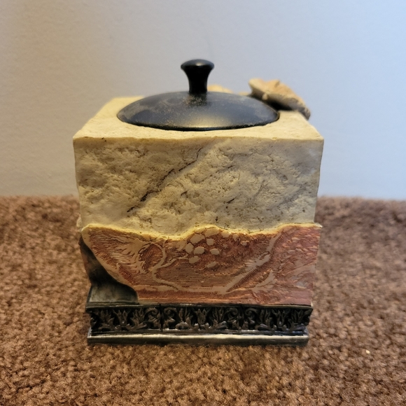 History & Heraldry Accents History Heraldry Special Friend Tealight